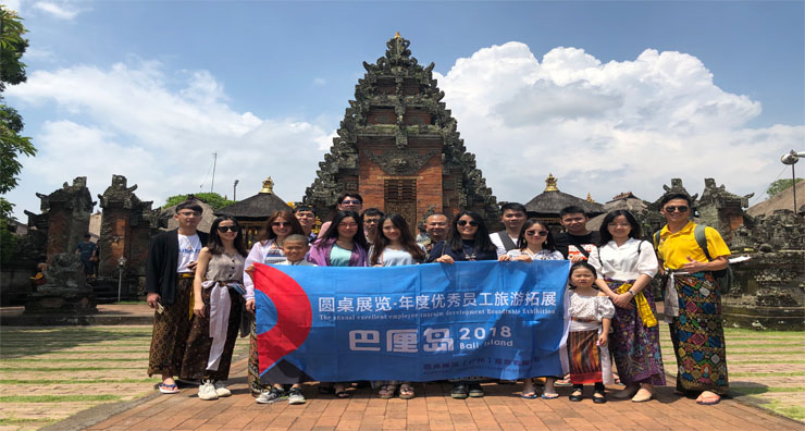 圓桌展覽團隊風采